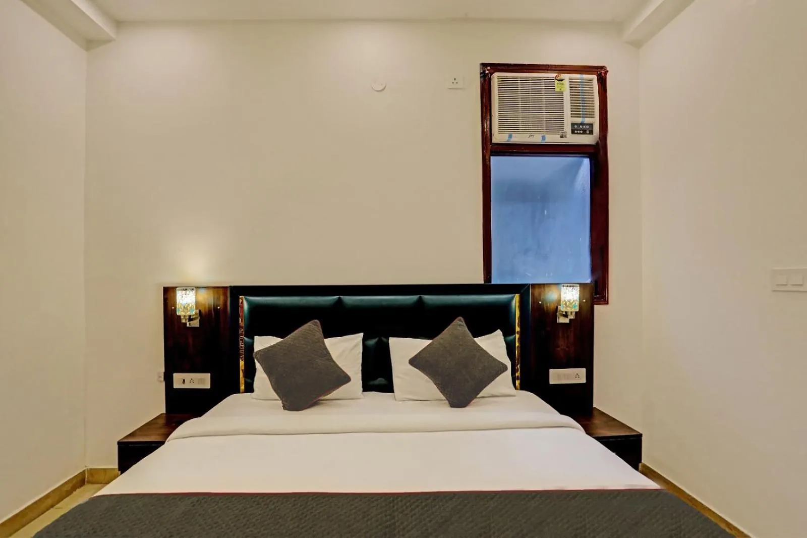 ****  Hotel City Lite New Delhi India